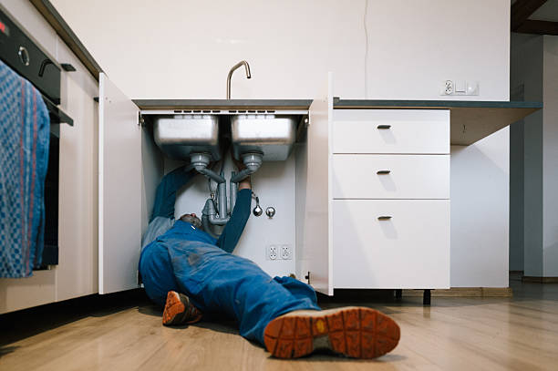Professional Leak Detection technician working in Kingston, OK